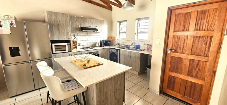 To Let 3 Bedroom Property for Rent in Waterkloof A H North West